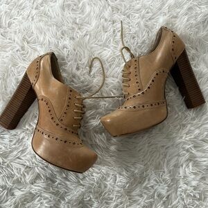 Report Tan Heels